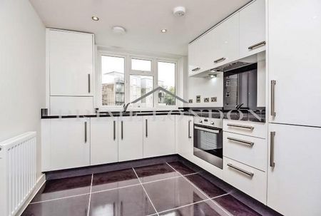 8 Limerick Close, Balham - Photo 3