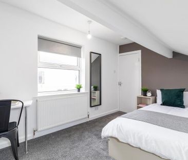 6 bedroom house to rent - Photo 3