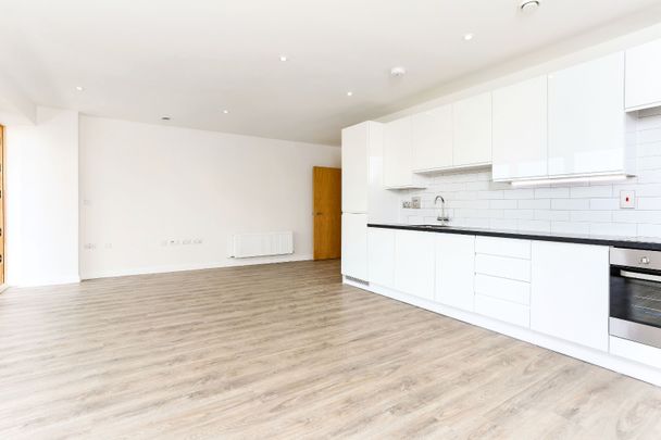 3 Bedroom Apartment - Photo 1