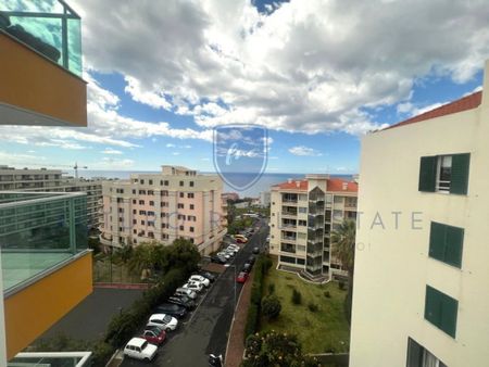 2 room luxury Apartment for rent in Funchal, Portugal - Photo 5