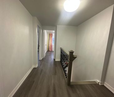 For Lease - 102 Rakewood Crescent, Toronto, Ontario - Photo 2