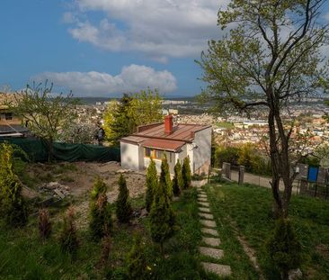 Prenájom 1 izbového domu s výhľadom na Košice - Fotografia 1