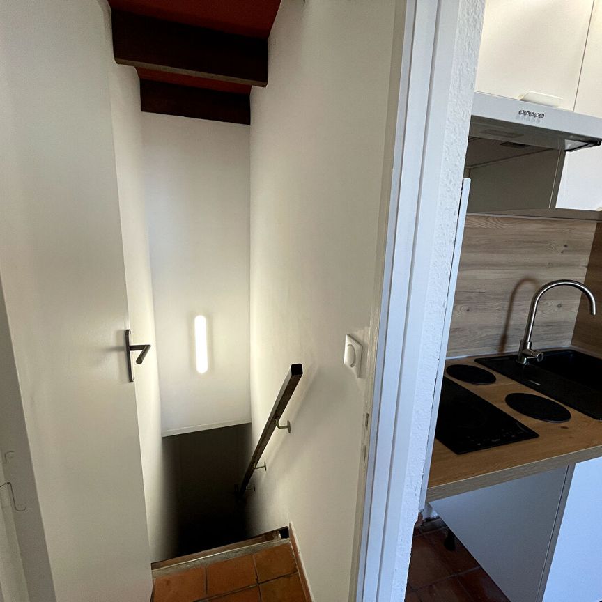 À louer - En bord de mer à Carro Studio / T2 mezzanine avec terrasse, aperçu mer et garage, - Photo 1