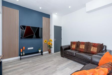 5 bedroom terraced house to rent - Photo 3