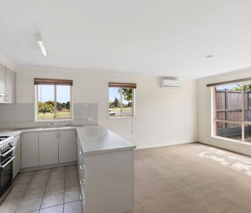 ULTRA CONVENIENT GROVEDALE LOCATION - Photo 3