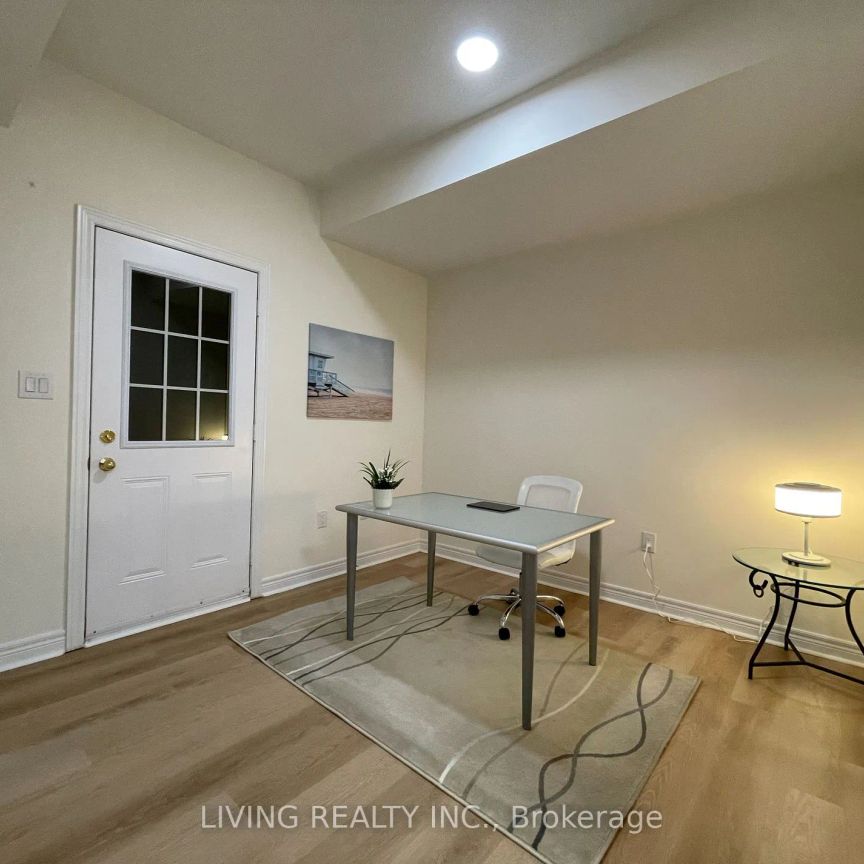 Condo Townhouse For Lease | N9255946 - Photo 1