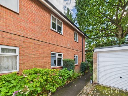 2 bedroom Apartment - Canonsfield Road, Welwyn - Photo 5