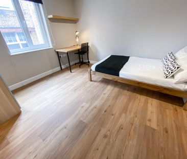 8 bedroom flat to rent - Photo 2