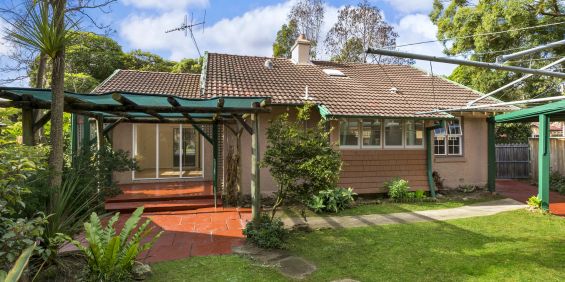 Idyllic Single Level Family Home. City fringe conveniences at your doorstep! - Photo 3