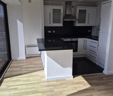 2 bedroom apartment to rent - Photo 3