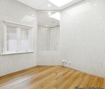 Spacious four bedroom house in perfect position - Photo 5