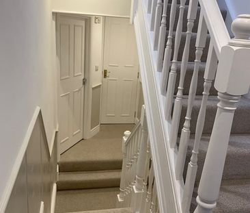 4 Bed Flat, Percy Road, E11 - Photo 3