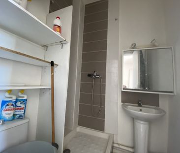 Location Appartement 1 pièce 22m² TOURVES 83170 - Photo 4