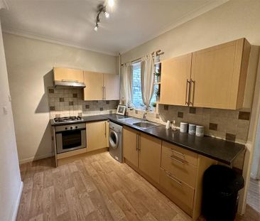 2 bedroom terraced house to rent - Photo 5