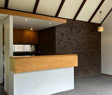 Character 1 bedroom townhouse - Photo 2