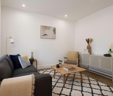 3 bedroom apartment to rent - Photo 2