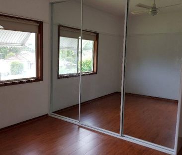 2 BEDROOM HOUSE - Photo 3