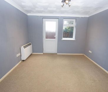 1 bedroom end of terrace house to rent - Photo 2