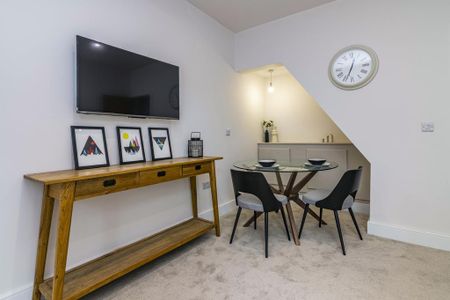 2 bedroom terraced house to rent - Photo 2