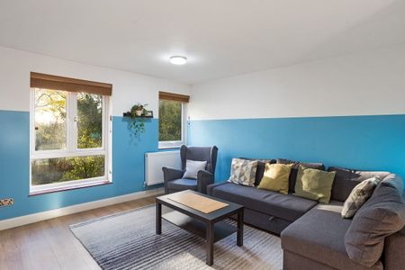 2 bedroom flat to rent - Photo 2