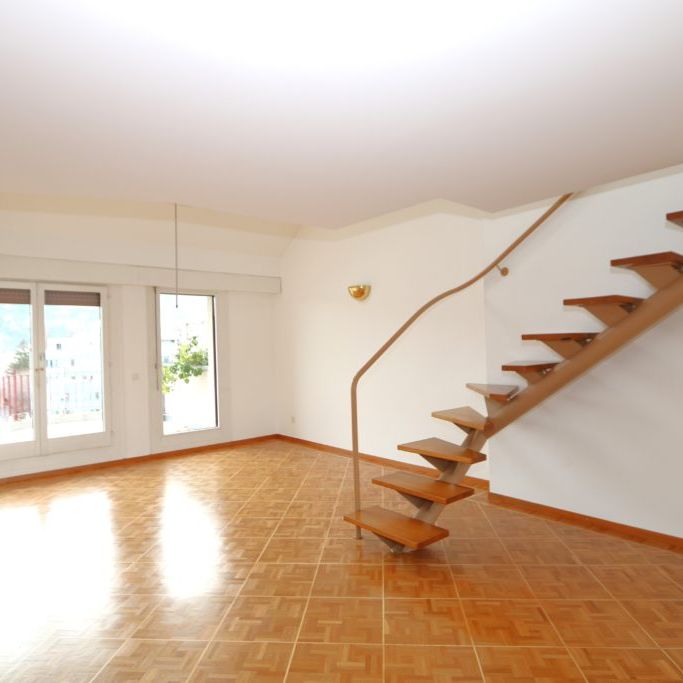 Appartement de 5 pièces en attique avec mezzanine et terrasse à Thônex - Photo 1