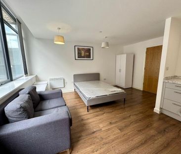 Studio to rent - Photo 3