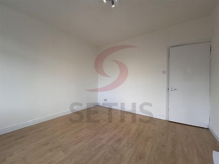 Brackenthwaite, LE4, Leicester - Photo 2