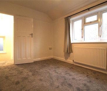 2 bedroom semi-detached house to rent - Photo 6