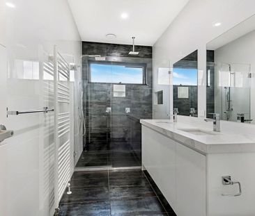 8A Biscop Road, MOORABBIN, VIC - Photo 6