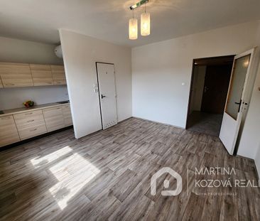 Pronájem bytu 1+kk 26 m² - Fotografie 2