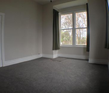 West End - 4 Bedrooms - Photo 1