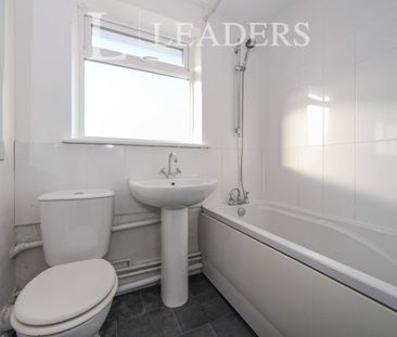 3 bedroom house to rent Beale Street, Dunstable, Bedfordshire, LU6 - Photo 5