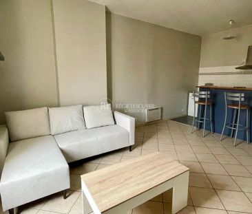 F2 MEUBLE rue Feuillat - Photo 3