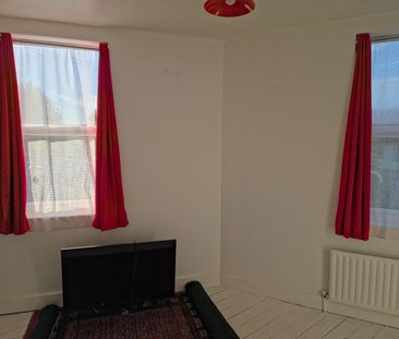 2 Bed Flat, Coundon, CV6 - Photo 5