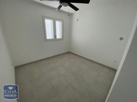Location Appartement 4 pièces 114m² STE CLOTILDE 97490 - Photo 3