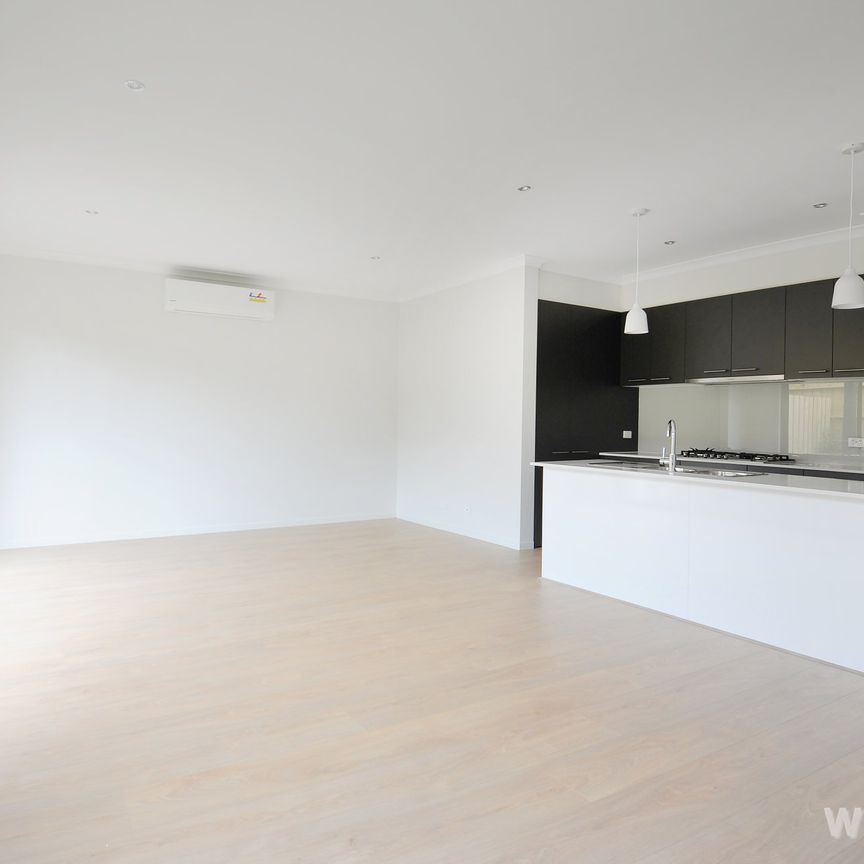 Modern lifestyle & Perfect Location - Photo 1