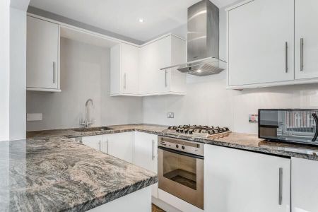 2 Bedroom Apartment To Let - Photo 5