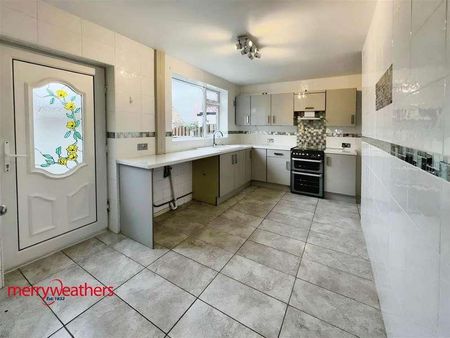 Robinets Road, Wingfield, Rotherham, S61 - Photo 3