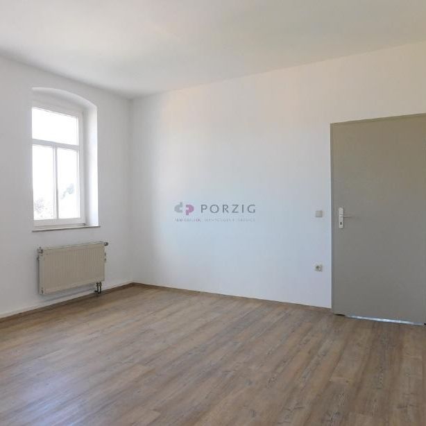 Großzügige Dachgeschossperle mit 3 Zimmern & Einbauküche! - Photo 1