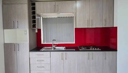 Charming 2BR Flat in Mangere, Auckland - Photo 2