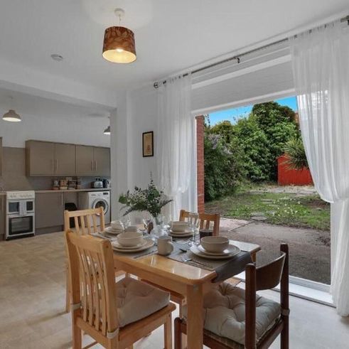 Links Road - Photo 1