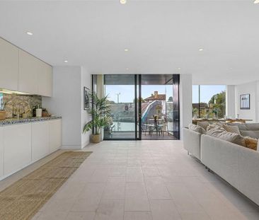 3 bedroom flat to rent - Photo 5