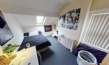 4 bedroom flat to rent - Photo 4