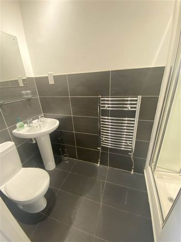 Studio 7, 254 Ravenhill Road, Belfast , BT6 8GJ - Photo 4