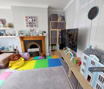 3 bedroom terraced house to rent - Photo 2