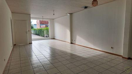 Opgefriste woning met 3 slaapkamers en tuin in Sint-Jan-in-Eremo - Photo 3