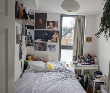 Room in a Shared Flat, Tyler Street, SE10 - Photo 5