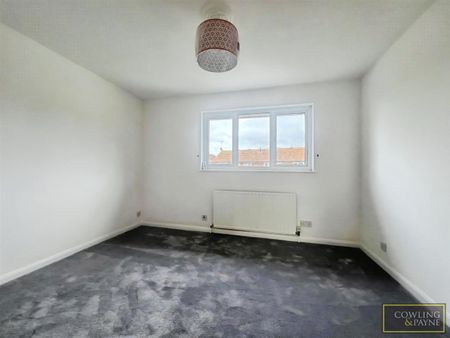 Warrington Square, Billericay, Essex - Photo 5