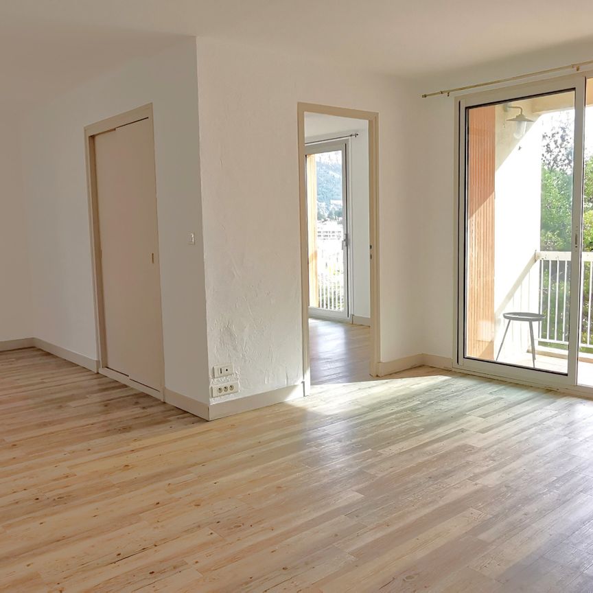 Location Appartement 3 pièces 58m² CASSIS 13260 - Photo 1