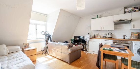 Studio to rent - Photo 2